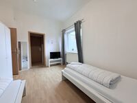 Top ausgestattete Team-Apartments Neumünster – ideal für Fir Bild 9