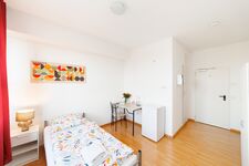 Einzelzimmer mit eigenem Bad 