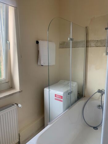 Wohnung neben Bahnhof Haltestelle mit Parkplatz Zdjęcie 2