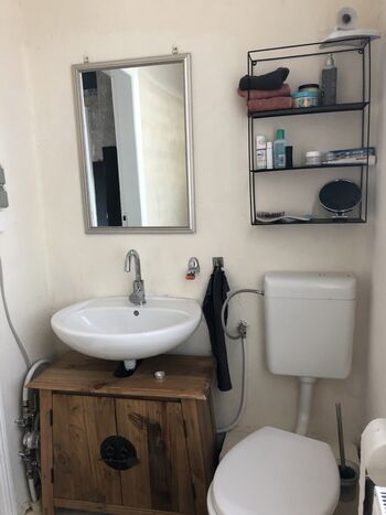 Wohnung neben Bahnhof Haltestelle mit Parkplatz Zdjęcie 3