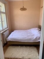 Wohnung neben Bahnhof Haltestelle mit Parkplatz Bild 9
