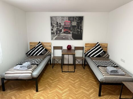 ARCOS - 2 Wohnungen im EG und OG für bis zum 16 Personen