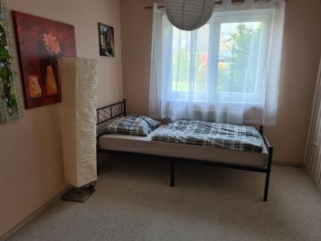 Gästezimmer / WG in Karsdorf-Wetzendorf