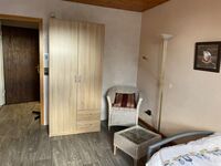 Guestroom in Wermelskirchen Picture 8