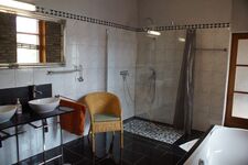 Wohnung Blume Bild 5