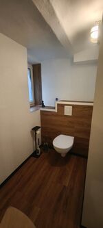 8 Betten, 6 Zimmer mit Schreibtisch, 4 Badezimmer, 2 Küchen Bild 22