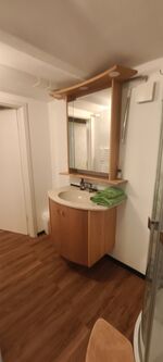 8 Betten, 6 Zimmer mit Schreibtisch, 4 Badezimmer, 2 Küchen Bild 26