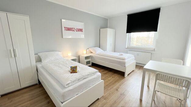 GK36 / TOMASZ-LIVING in ALDENHOVEN - Parken direkt vor der T Zdjęcie 4