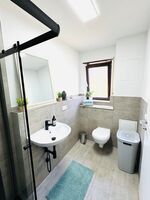 Badezimmer / bathroom
