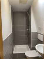 Zimmer und Wohnnugen in TOP LAGE! Picture 3