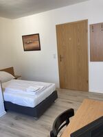 Zimmer und Wohnnugen in TOP LAGE! Picture 19