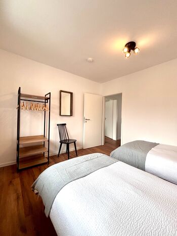 Wohnung über drei Etagen / bis zu 11 Personen / 3 Bäder / EInzelbetten