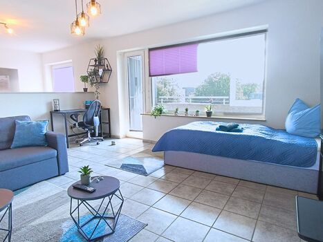 * Blue Design - Ruhig - Arbeitsplatz - Balkon *