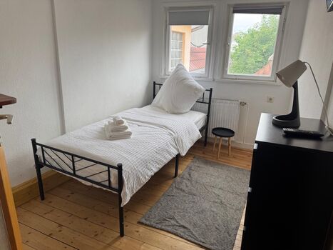 MB Homes Reutlingen-Metzingen-Tübingen ( Einzelzimmer) Ganzes Haus Picture 4