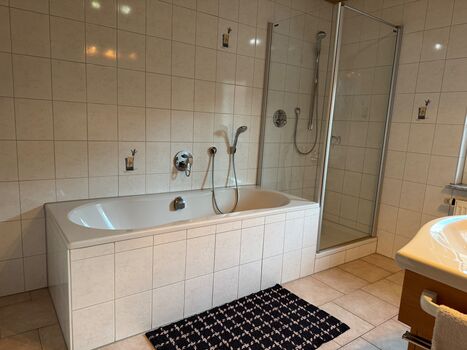 MB Homes Reutlingen-Metzingen-Tübingen Picture 4