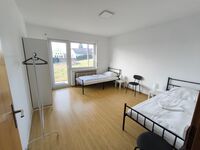 Große Wohnung, 2 Zimmer, Einzelbetten, Max. 5 Pers. Top Anbindung Picture 10