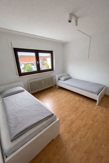 F&E // Gepflegte Unterkunft in Affalterbach mit Balkon Picture 3