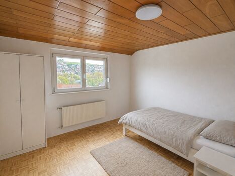 Möbliertes Gästezimmer Harsch Bild 1