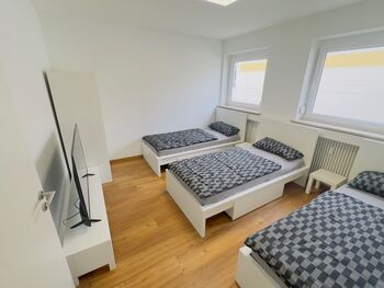 Wohnung in Augsbug 8 Personen /Parkplatz/2 WC Picture 4