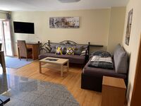 2-Zimmer Wohnung, Haupthaus