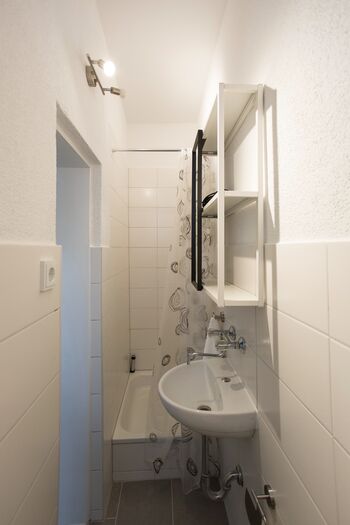 Für 2 Personen, Waschmaschine, Kitchenette, Bad, WLan Bild 3