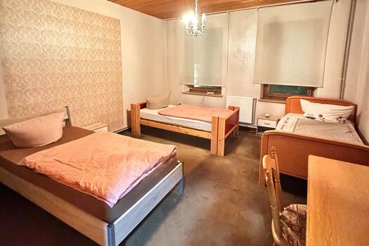 HomeRent in Hof Picture 4