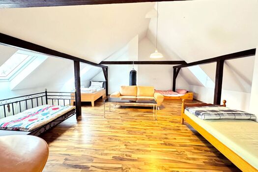 HomeRent in Hof Picture 2