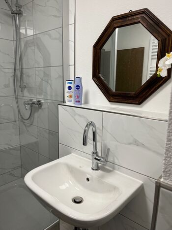 Fewo45 Bad mit Dusche und WC