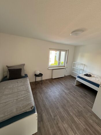 Große private Unterkunft für bis zu 8 Personen mit 5 Zimmern Bild 2