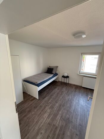 Große private Unterkunft für bis zu 8 Personen mit 5 Zimmern Bild 4