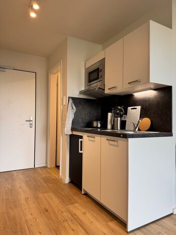 1-Zimmer-Apartment Kiel – Zentrale Lage, Kurzzeitmiete Bild 2