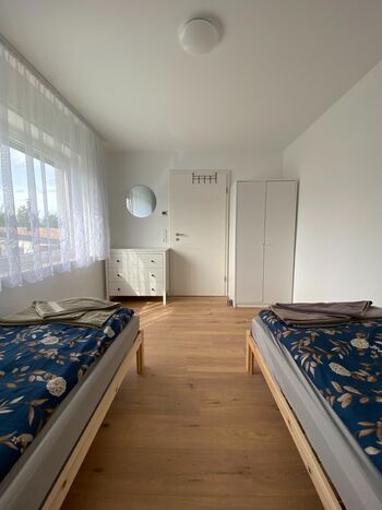 Hübscher Wohnen, Zentral, volle Ausstattung + Balkon Bild 2