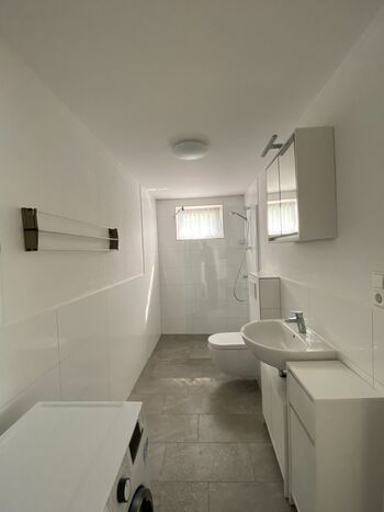 Hübscher Wohnen, Zentral, volle Ausstattung + Balkon Bild 4