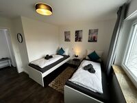 OhPardon! MAINHARDT/SHA - Einzelbetten, Garten, Küche Bild 15