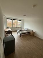 Einzelzimmer mit Kühlschrank