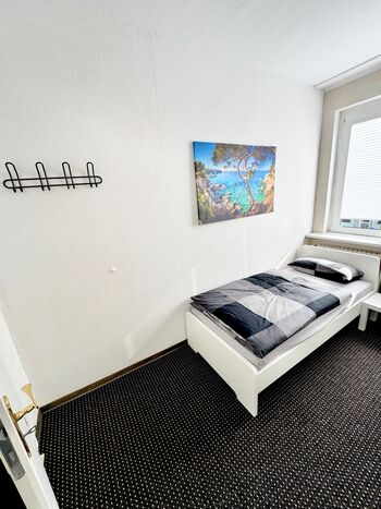 200 m² Wohnung Verl NEU!!! 2-Bäder/2 WC`s/5 Schlafzimmer Picture 3