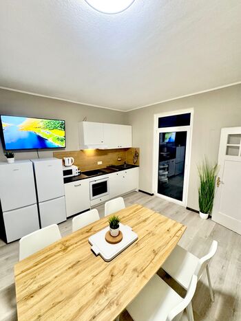200 m² Wohnung Verl NEU!!! 2-Bäder/2 WC`s/5 Schlafzimmer