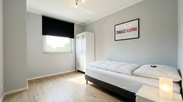 MH16 / TOMASZ-LIVING in OBERHAUSEN - Viel Platz + Balkon Picture 3