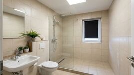 MH16 / TOMASZ-LIVING in OBERHAUSEN - Viel Platz + Balkon Obrázok 6