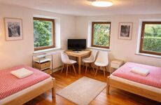 JAGDHOF bei Bad Tölz Penzberg Geretsried Holzkirchen Miesbach Tegernsee Zdjęcie 4