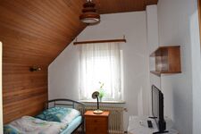 Zweites Einzelzimmer mit TV