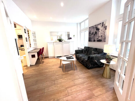 Neuwertige Komfortwohnung (2 Wohnungen im selben Haus)