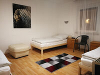 Studio Pfeiffer Picture 29