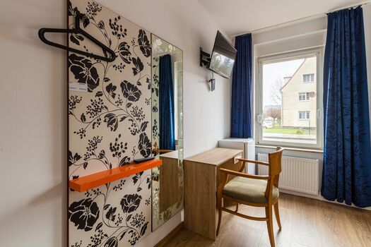 Einzel-/Doppelzimmer mit Bad in kleiner Pension in Leipzig Picture 3